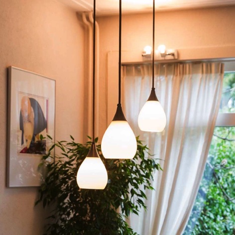 Open druppel
lamp met glazen kap
140 euro per stuk
